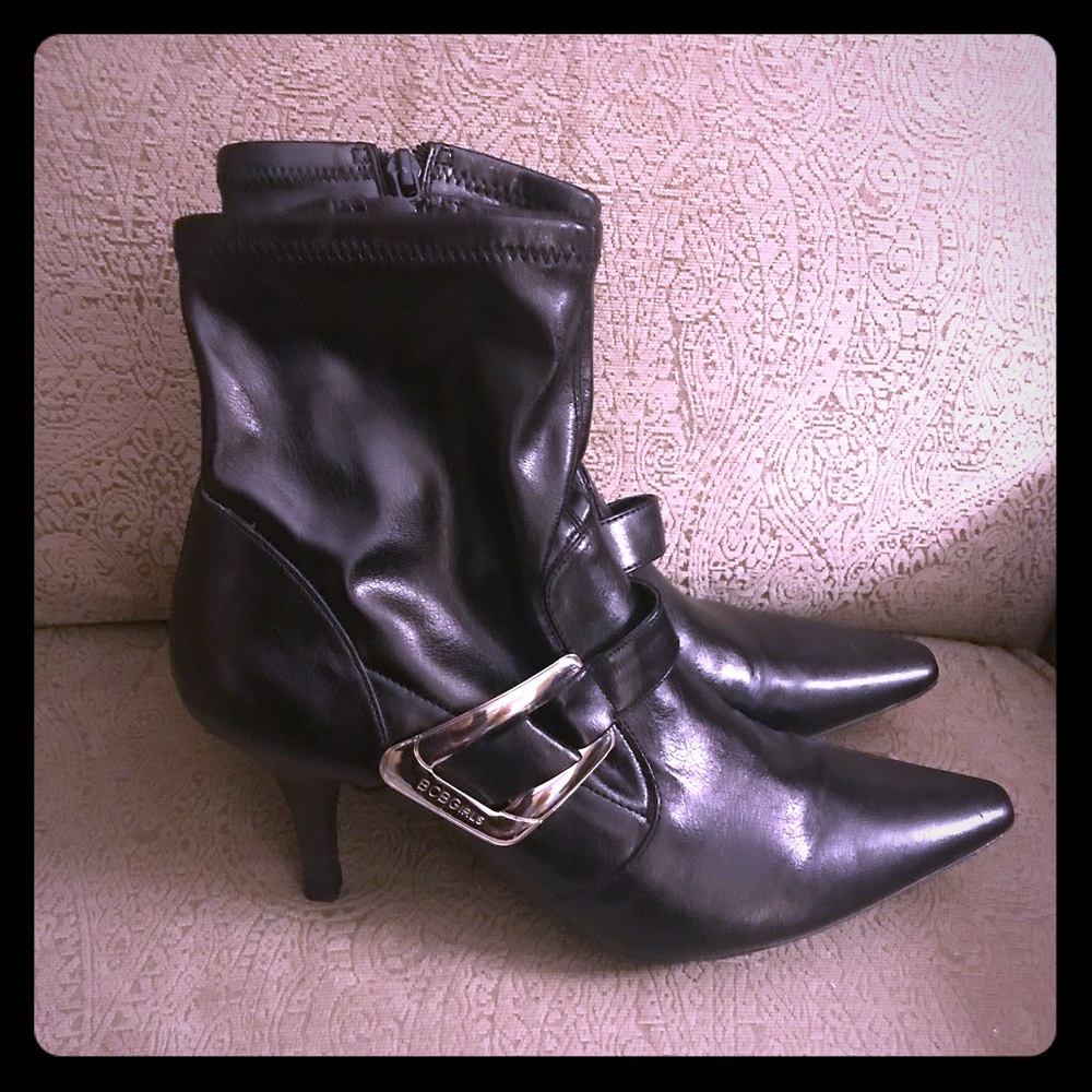 ⬇️‼️PRICE DROP!! BCBG black pointed toe Booties